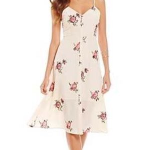 Midi flower embroidered dress!